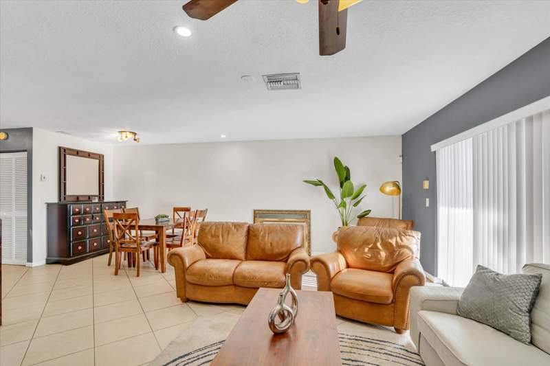 2 bedroom Townhouse at 7357 NW 34th Street #7357, Inverrary 32 Sec Three, Lauderhill — photo 4