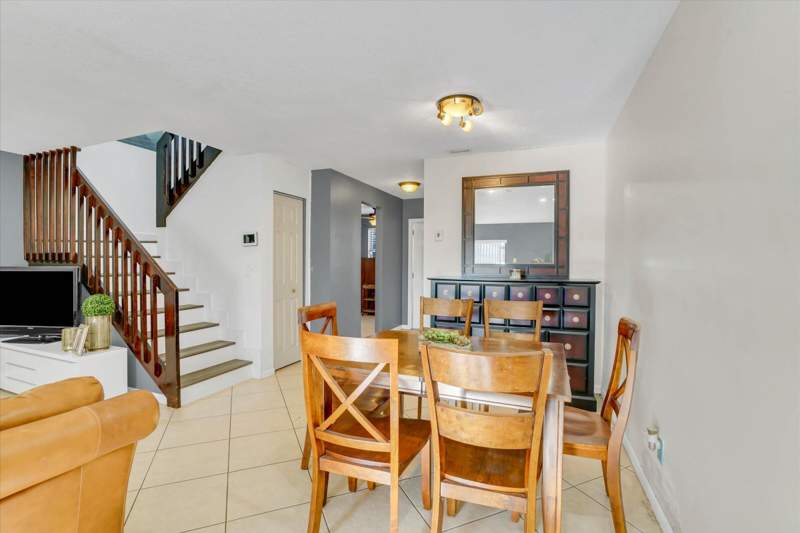 2 bedroom Townhouse at 7357 NW 34th Street #7357, Inverrary 32 Sec Three, Lauderhill — photo 5