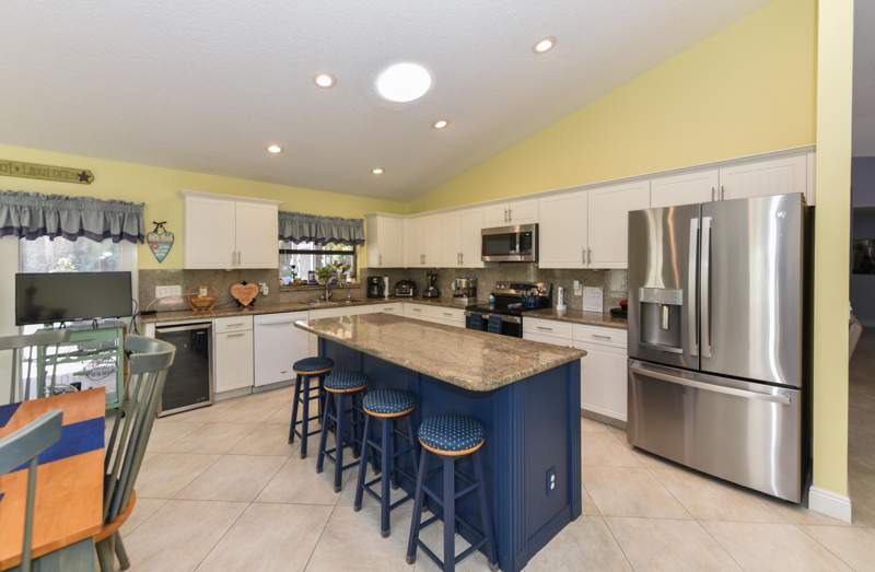 2 bedroom Single Family Residence at 3230 Riviera Drive, Rainberry Bay, Delray Beach — photo 2
