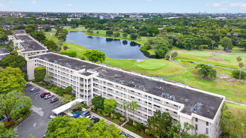 3 bedroom Condominium at 806 Cypress Boulevard #209, No 93 Palm-Aire Country Club, Pompano Beach — photo 2