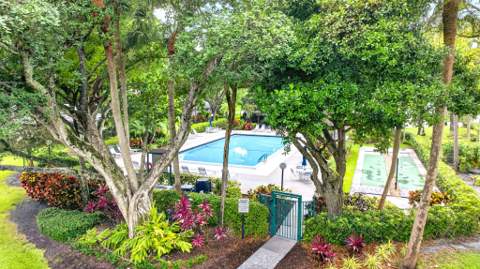 806 Cypress Boulevard #209, Pompano Beach FL - photo 10 of 57