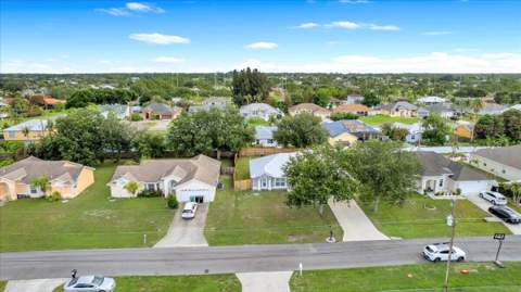 3264 SE Quay Street, Port St. Lucie FL - photo 10 of 68