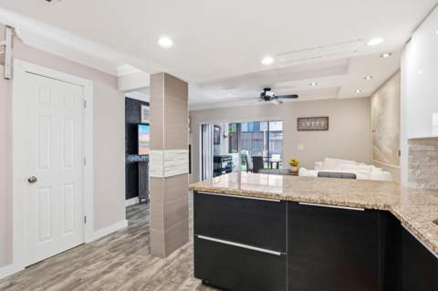 721 SE 1st Way #C11, Deerfield Beach FL - photo 11 of 42