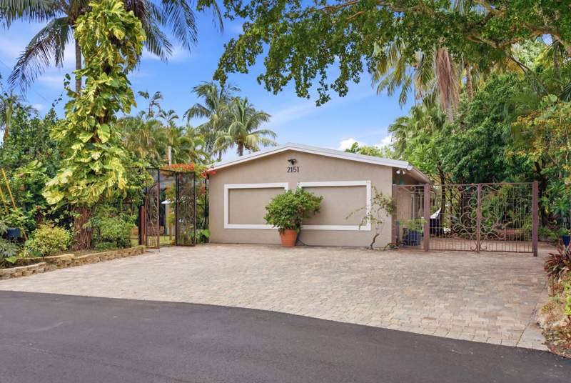 4 bedroom Single Family Residence at 2151 SW 23rd Terrace, Flamingo Park Sec, Fort Lauderdale — photo 3