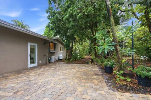 2151 SW 23rd Terrace, Fort Lauderdale FL - photo 13 of 58