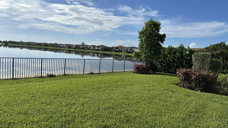 4 bedroom Single Family Residence at 8540 W Parkland Bay Trail, Parkland Bay, Parkland — photo 5