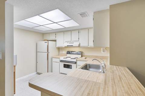 5530 NW 44th Street #216c, Lauderhill FL - photo 7 of 31