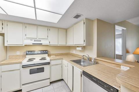 5530 NW 44th Street #216c, Lauderhill FL - photo 8 of 31
