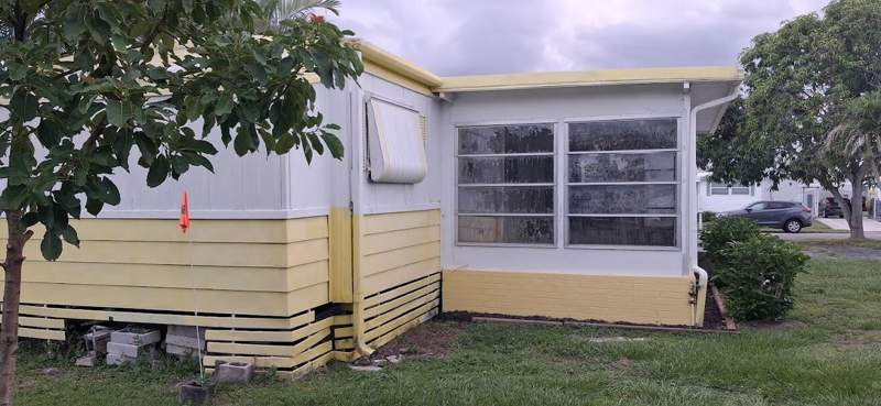 2 bedroom Manufactured Home at 4054 Marigold Road, Northern Pines Mobile Home Park 4, Boynton Beach — photo 5