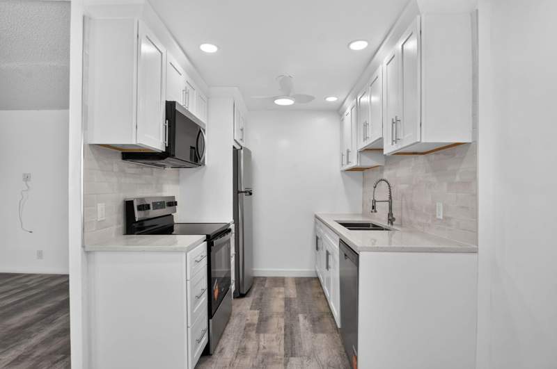2 bedroom Condominium at 3045 Cornwall C, Century Village, Boca Raton — photo 3