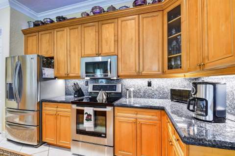 6655 Emalyn Court, Lake Worth FL - photo 7 of 67