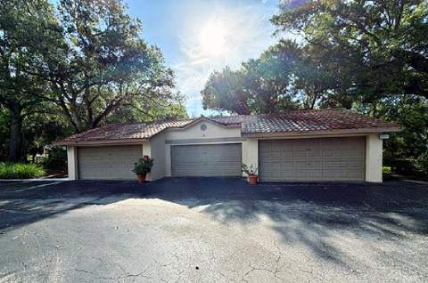 9460 Meadowood Drive #104, Fort Pierce FL - photo 8 of 57