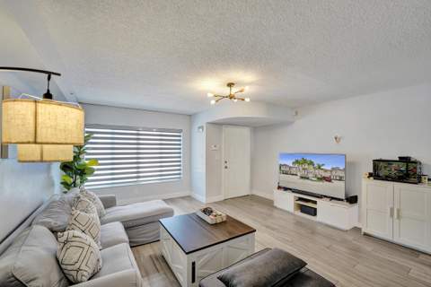 173 Riviera Circle, Weston FL - photo 17 of 40