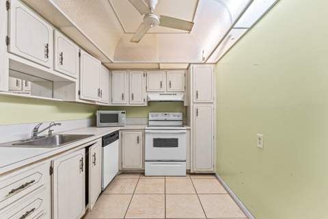 1400 Saint Charles Place #616, Pembroke Pines FL - photo 14 of 27