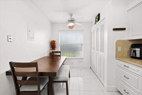 4550 NW 18th Avenue #406, Deerfield Beach FL - photo 7 of 43