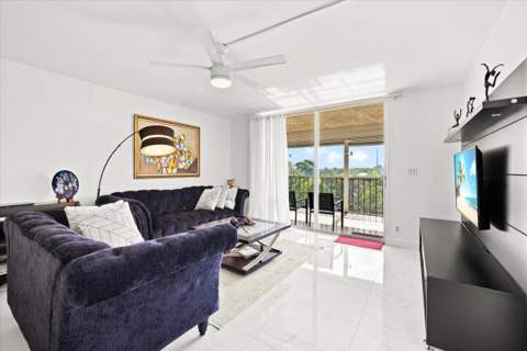 4550 NW 18th Avenue #406, Deerfield Beach FL - photo 12 of 43