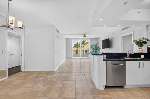 403 S Sapodilla Avenue #307, West Palm Beach FL - photo 8 of 100