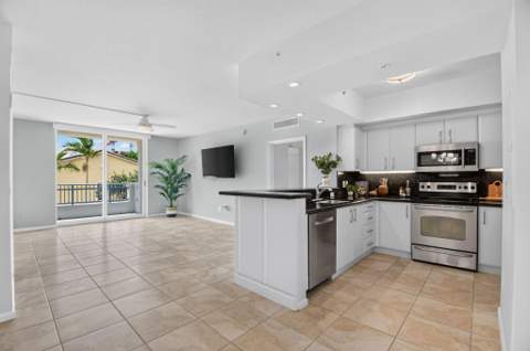 403 S Sapodilla Avenue #307, West Palm Beach FL - photo 6 of 100