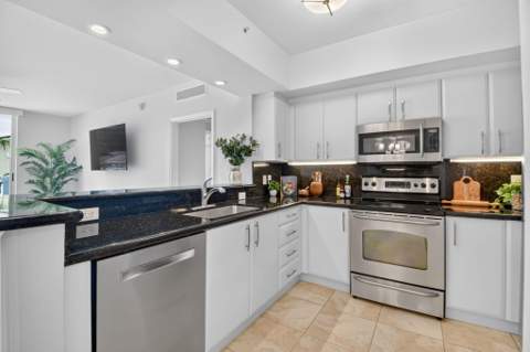 403 S Sapodilla Avenue #307, West Palm Beach FL - photo 18 of 100
