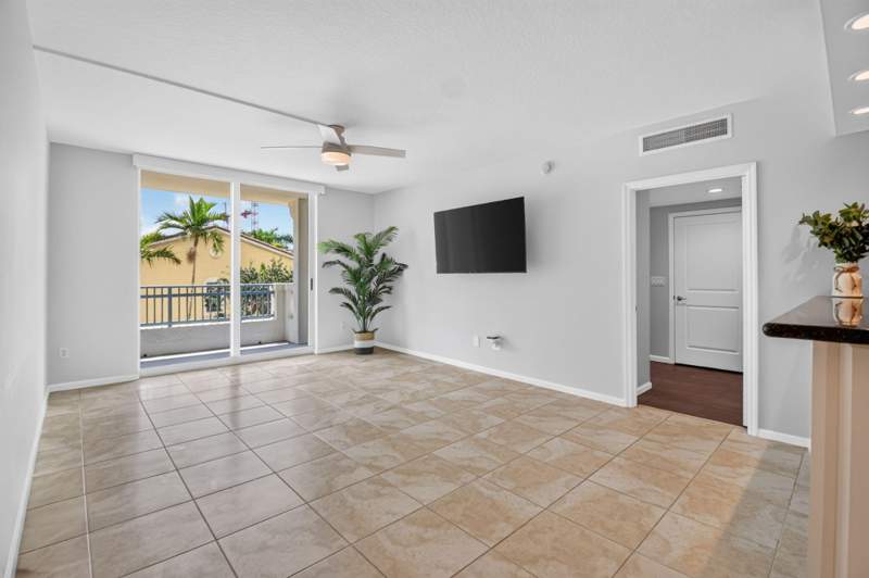 2 bedroom Condominium at 403 S Sapodilla Avenue #307, Metropolitan Condo, West Palm Beach — photo 5