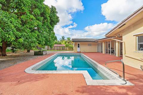 1200 NW 4th Avenue, Boca Raton FL - photo 21 of 24