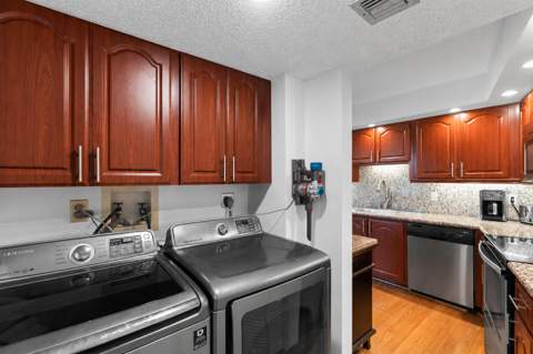 625 Oaks Drive #405, Pompano Beach FL - photo 13 of 61