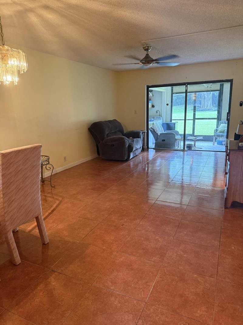 2 bedroom Condominium at 9440 SW 8th Street #110, Isle Of Sandalfoot Condo, Boca Raton — photo 2