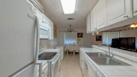 2115 Catherine Dr Drive #46-c, Delray Beach FL - photo 10 of 22
