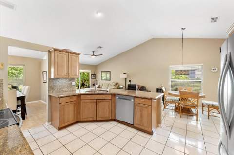3715 Lancewood Place, Delray Beach FL - photo 11 of 42