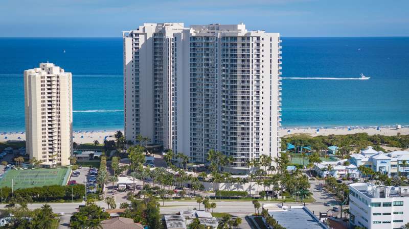 2 bedroom Condominium at 2700 N Ocean Drive #1006b, 2700 North Ocean Condo, Riviera Beach — photo 2