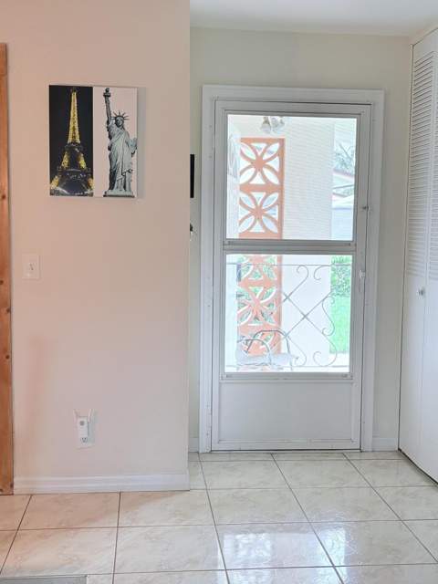 2966 Crosley Drive #D, West Palm Beach FL - photo 7 of 19