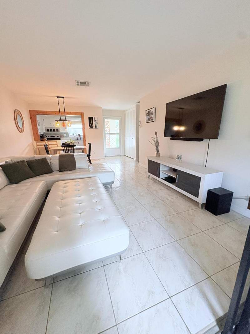 1 bedroom Condominium at 2966 Crosley Drive #D, Cresthaven Villas Condo 18, West Palm Beach — photo 5
