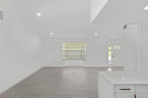 14814 Paddock Drive, Wellington FL - photo 13 of 44