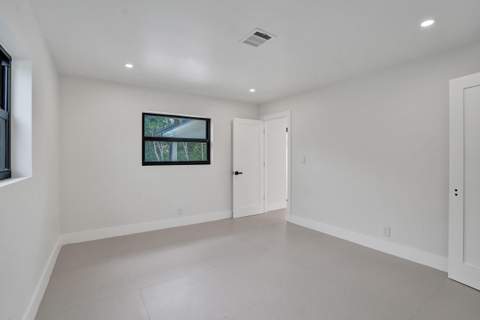 5561 NE 26th Avenue, Fort Lauderdale FL - photo 20 of 50