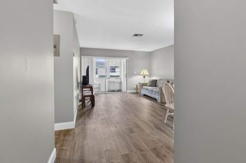 2703 Dudley Drive #H, West Palm Beach FL - photo 7 of 47