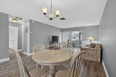 2703 Dudley Drive #H, West Palm Beach FL - photo 11 of 47