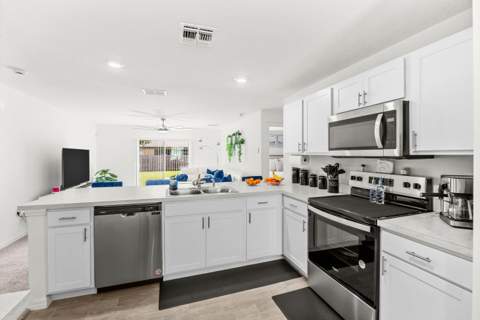 4581 SW Darwin Boulevard, Port St. Lucie FL - photo 9 of 34