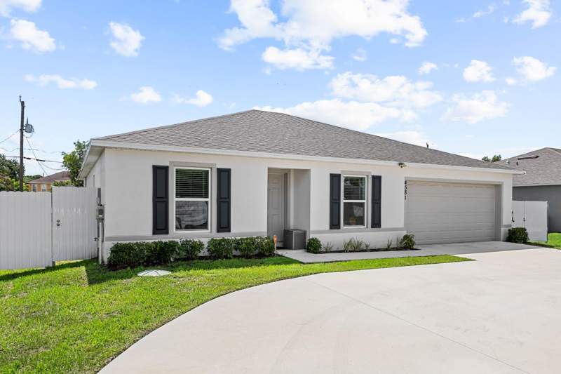 3 bedroom Single Family Residence at 4581 SW Darwin Boulevard, Port St Lucie Section 34, Port St. Lucie — photo 3