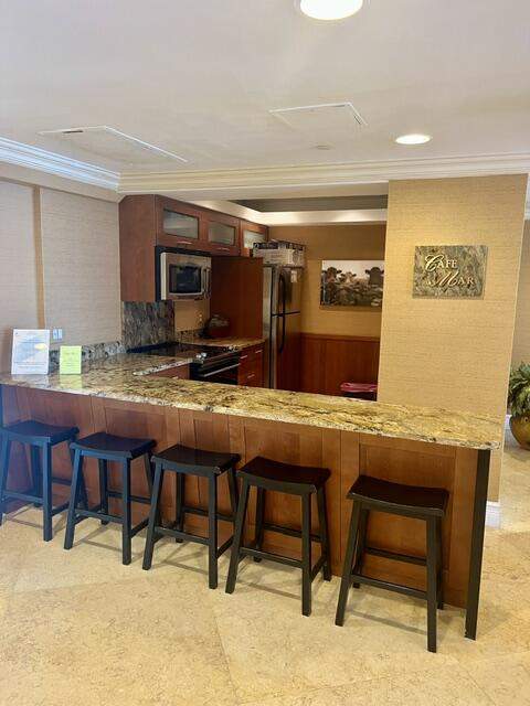 5200 N Flagler Drive #503, West Palm Beach FL - photo 8 of 31
