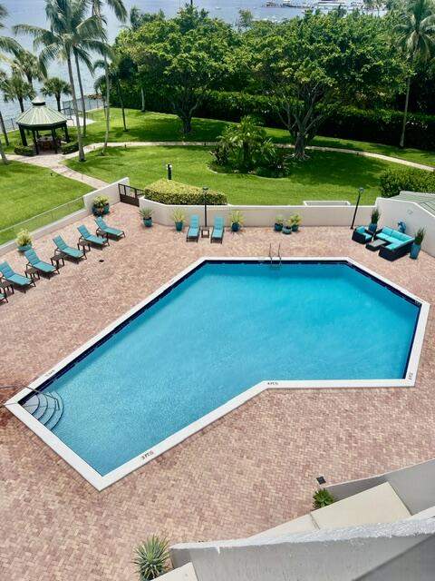 2 bedroom Condominium at 5200 N Flagler Drive #503, Placido Mar Condo, West Palm Beach — photo 4