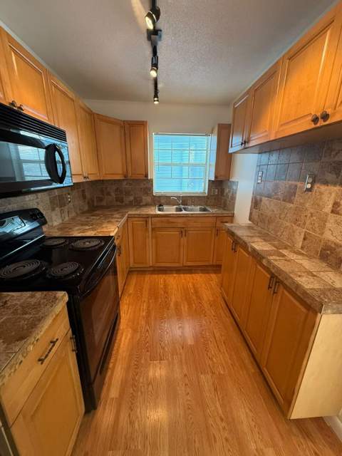 4951 Wedgewood Way #5, West Palm Beach FL - photo 11 of 28