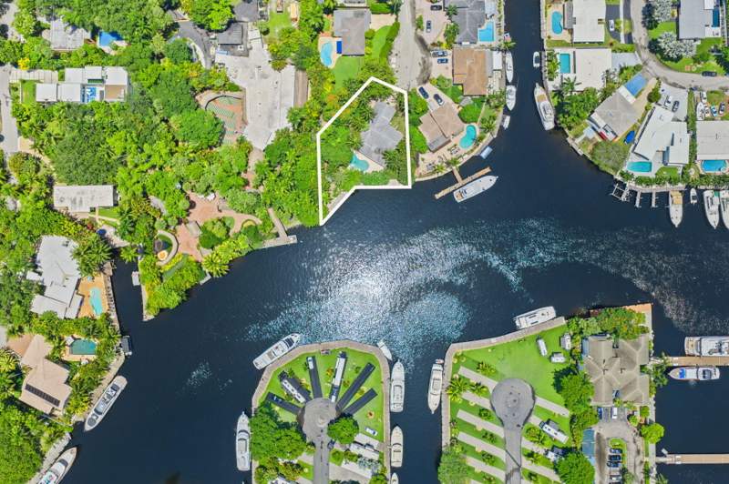 4 bedroom Single Family Residence at 2151 SW 23rd Terrace, Flamingo Park Sec, Fort Lauderdale — photo 4