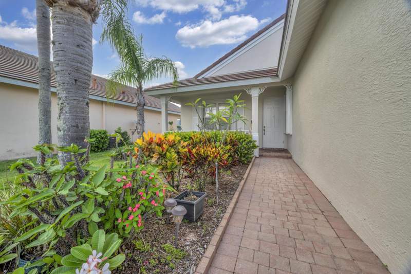 3 bedroom Single Family Residence at 113 NW Swann Mill Circle, Magnolia Lakes, Port St. Lucie — photo 3
