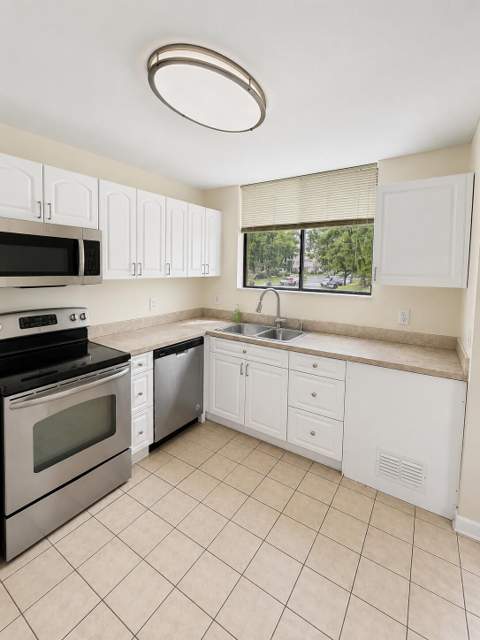 4807 Esedra Court, Lake Worth FL - photo 12 of 33