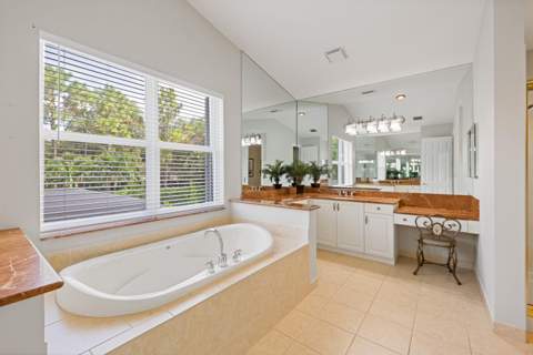 11045 Misty Ridge Way, Boynton Beach FL - photo 15 of 21