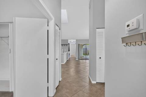 3076 S Oakland Forest Drive #503, Oakland Park FL - photo 12 of 26