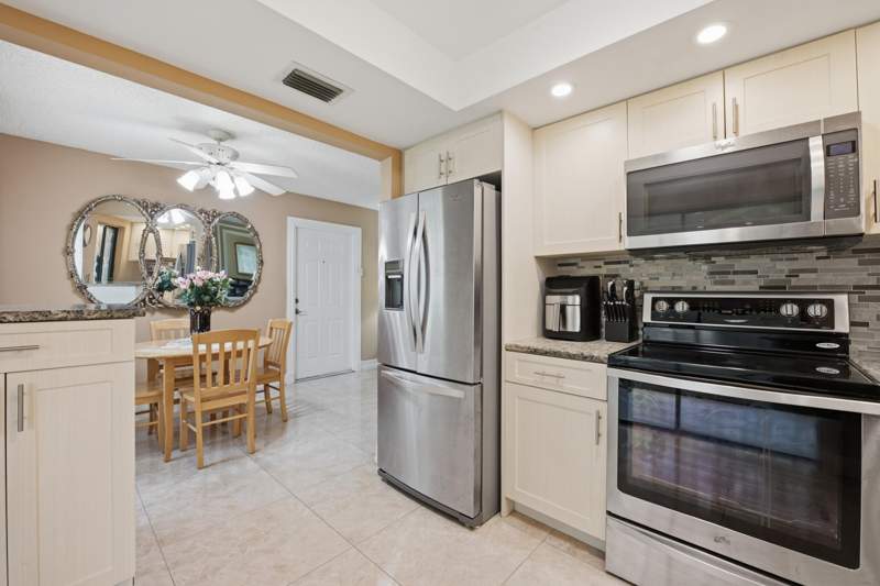 2 bedroom Condominium at 54 Capri B, Kings Point , Delray Beach — photo 3