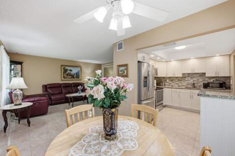 54 Capri B, Delray Beach FL - photo 7 of 36