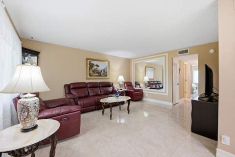 54 Capri B, Delray Beach FL - photo 8 of 36
