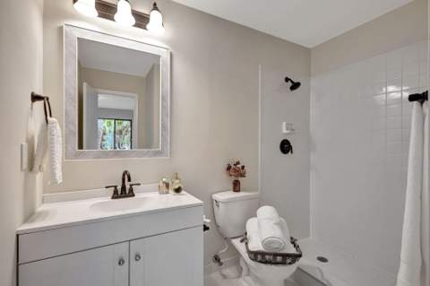 1109 Duncan Circle #201, Palm Beach Gardens FL - photo 20 of 57